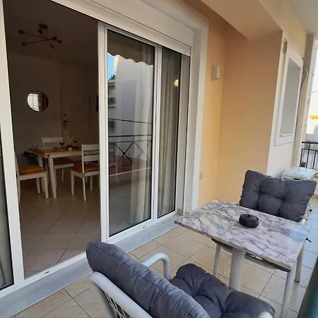 H&H Cozy Retreat Apartment Piraeus Exterior photo